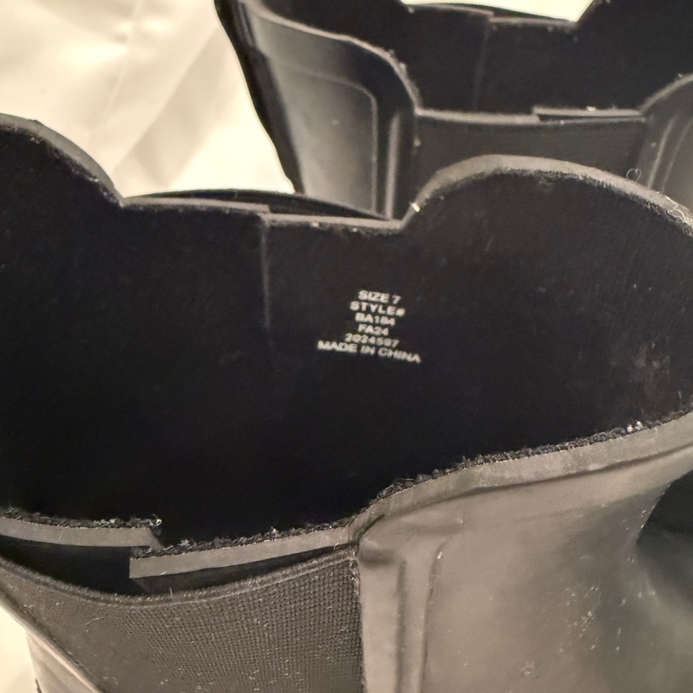 J.Crew Short Lug-Sole Rain Boots 7 - Picture 5 of 7